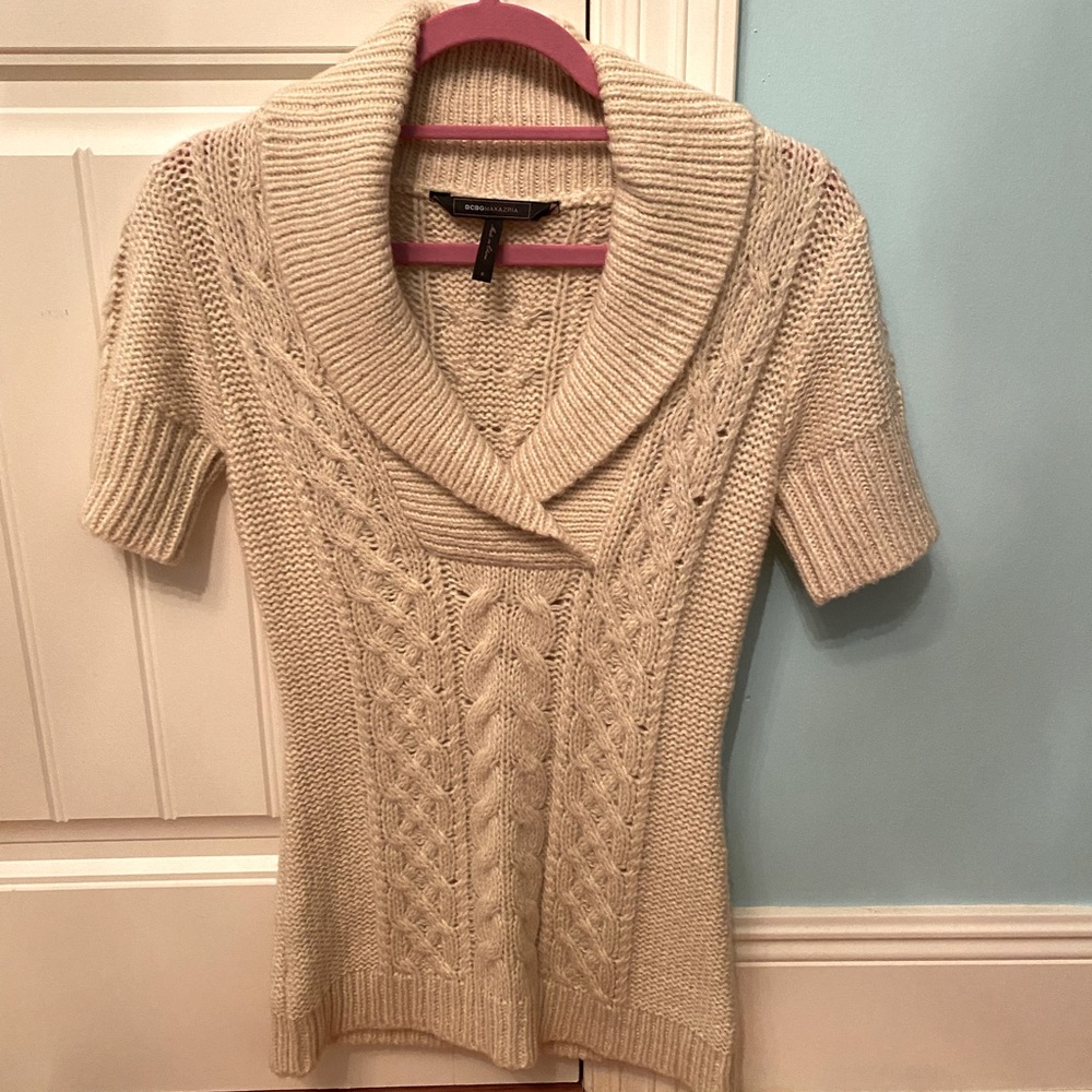 BCBGMAXAZRIA short sleeve cable knit sweater.